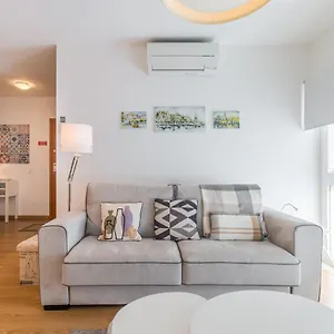 Apartment Of Principe Real Liberdade In The Heart Of With Private Parking, Lissabon