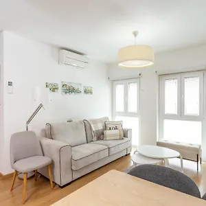 Apartment Of Principe Real Liberdade In The Heart Of With Private Parking, Lissabon